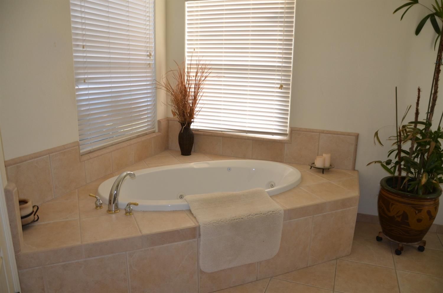 10855 E Nebraska Ave, Selma, CA 93662